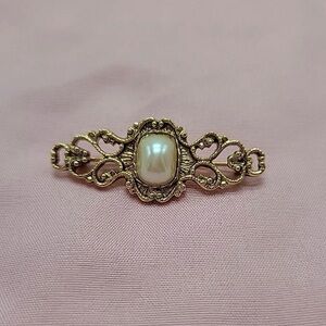 Vintage 1928 Bar Pin Brooch Faux Pearl Gold Tone